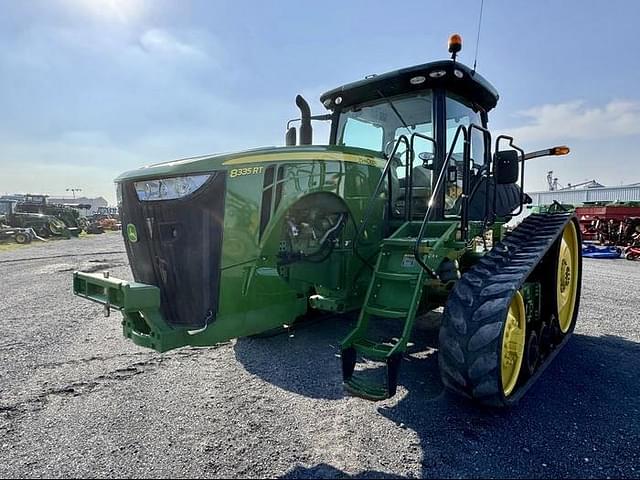 Image of John Deere 8335RT equipment image 1