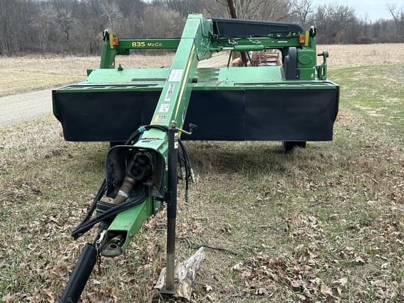 Image of John Deere 835 equipment image 3