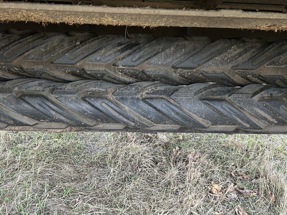 Image of John Deere 835 equipment image 1