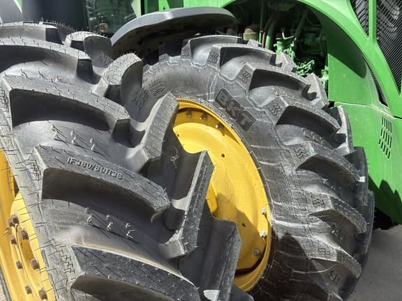 Image of John Deere 8360R equipment image 4