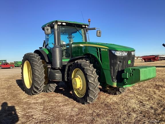 Image of John Deere 8360R equipment image 1