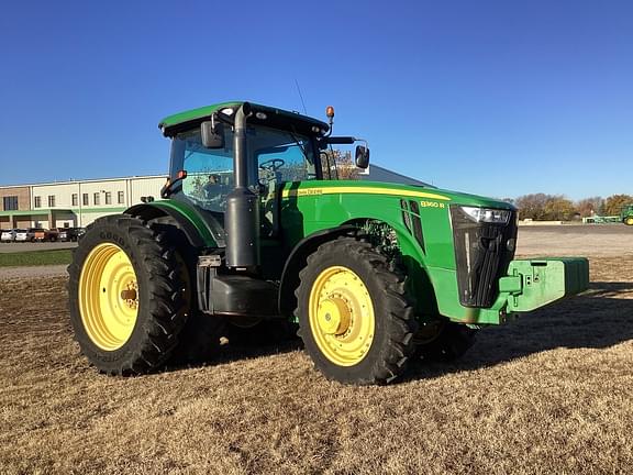 Image of John Deere 8360R equipment image 2