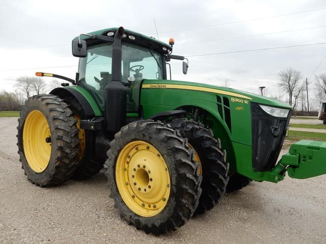 Image of John Deere 8360R equipment image 4