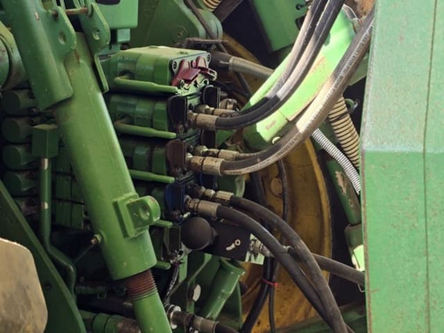 Image of John Deere 8360R equipment image 3