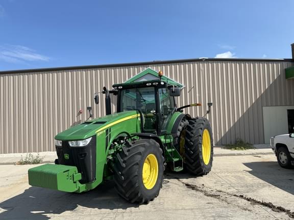 Image of John Deere 8360R equipment image 1