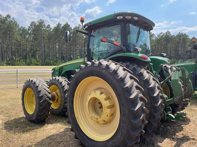 Image of John Deere 8360R equipment image 3