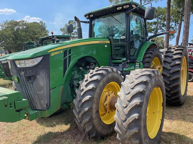 Image of John Deere 8360R equipment image 1