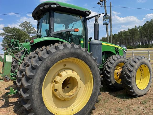 Image of John Deere 8360R equipment image 2