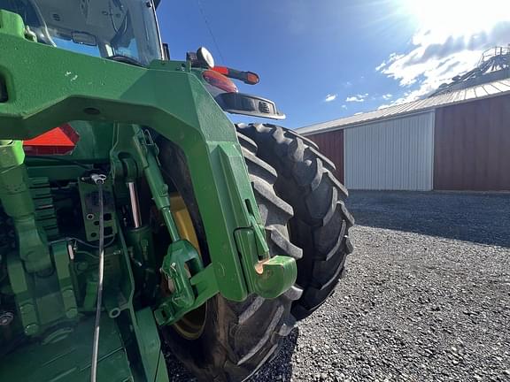 Image of John Deere 8360R equipment image 3