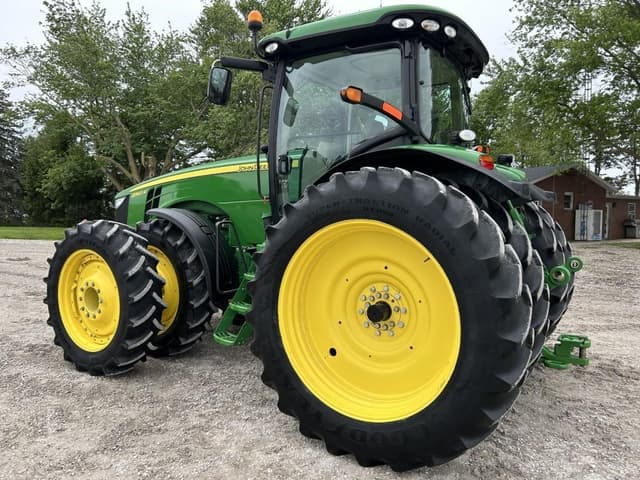 Image of John Deere 8360R equipment image 4