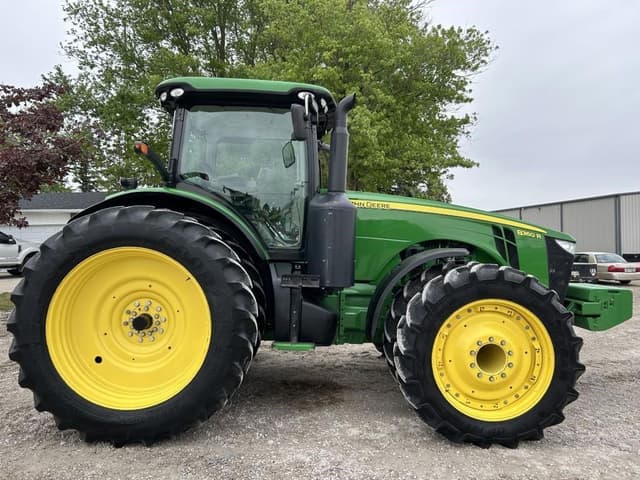 Image of John Deere 8360R equipment image 3