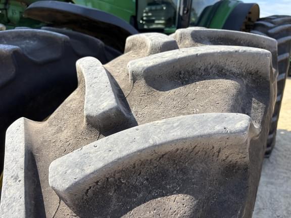 Image of John Deere 8360R equipment image 2