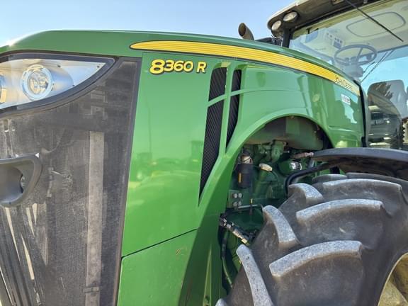 Image of John Deere 8360R equipment image 4