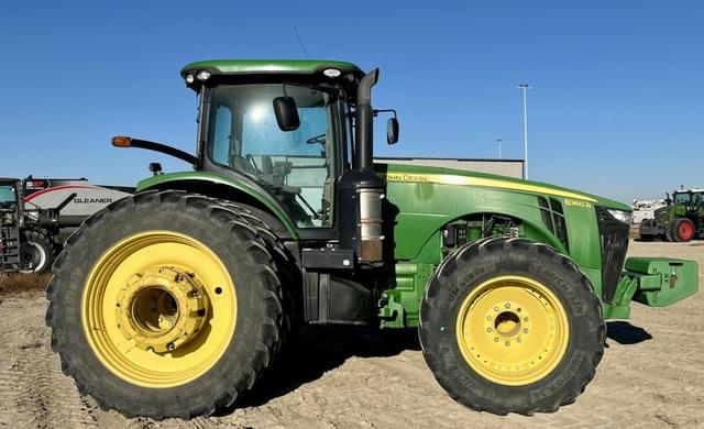 Image of John Deere 8360R equipment image 2