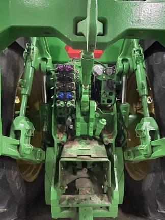 Image of John Deere 8360R equipment image 4