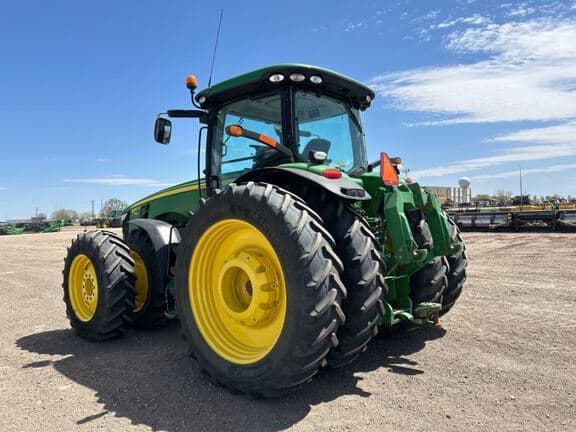 Image of John Deere 8360R equipment image 2