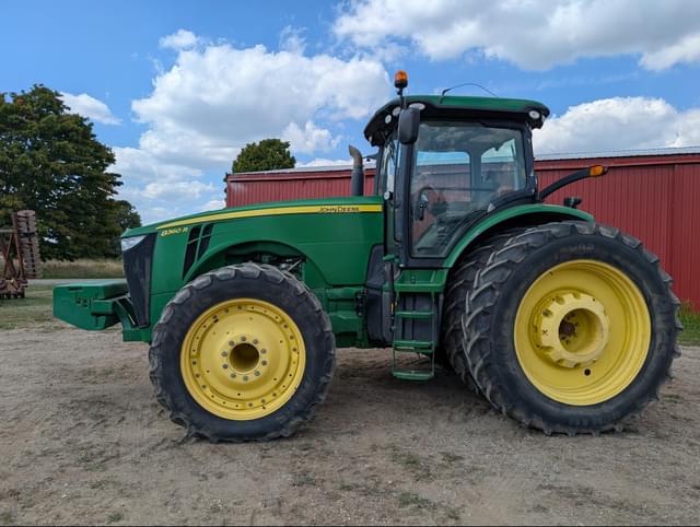 Image of John Deere 8360R equipment image 1
