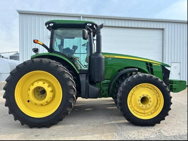 Image of John Deere 8360R equipment image 2