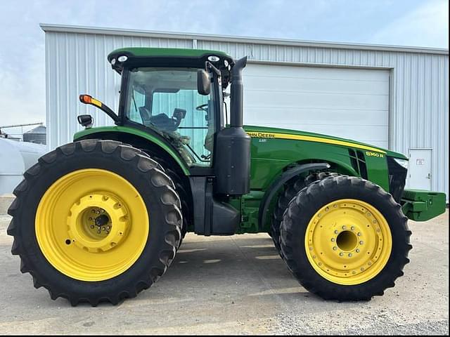 Image of John Deere 8360R equipment image 2