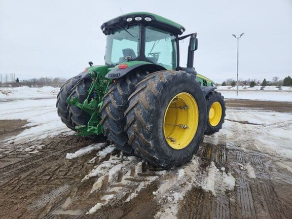Image of John Deere 8360R equipment image 4