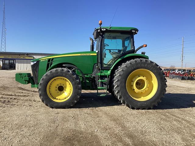 Image of John Deere 8360R equipment image 1