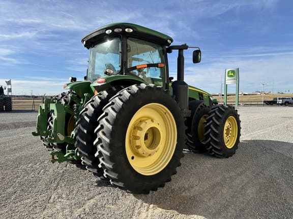 Image of John Deere 8360R equipment image 4