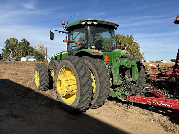 Image of John Deere 8360R equipment image 2