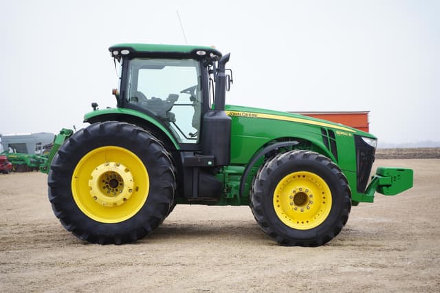 Image of John Deere 8360R equipment image 3