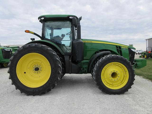 Image of John Deere 8360R equipment image 2