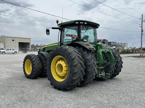 Image of John Deere 8360R equipment image 2