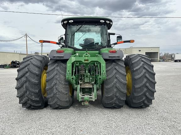 Image of John Deere 8360R equipment image 4