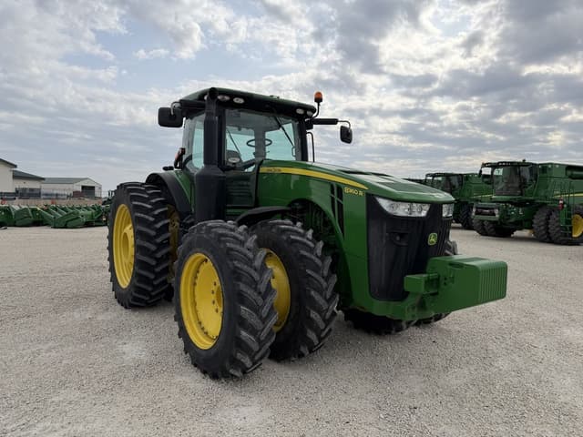 Image of John Deere 8360R equipment image 2