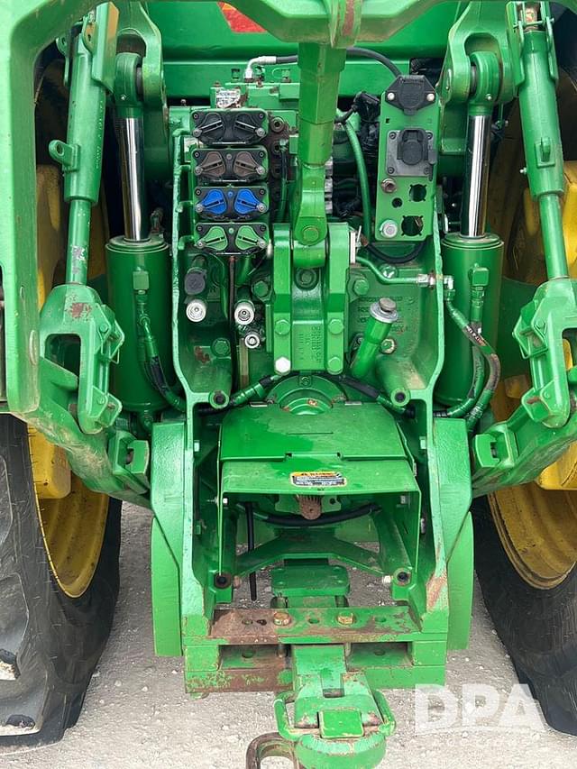 Image of John Deere 8360R equipment image 3