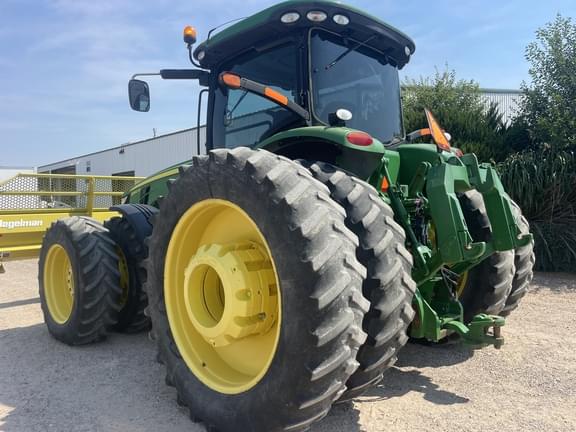 Image of John Deere 8360R equipment image 4