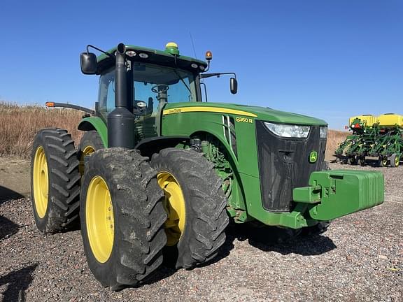 Image of John Deere 8360R equipment image 4