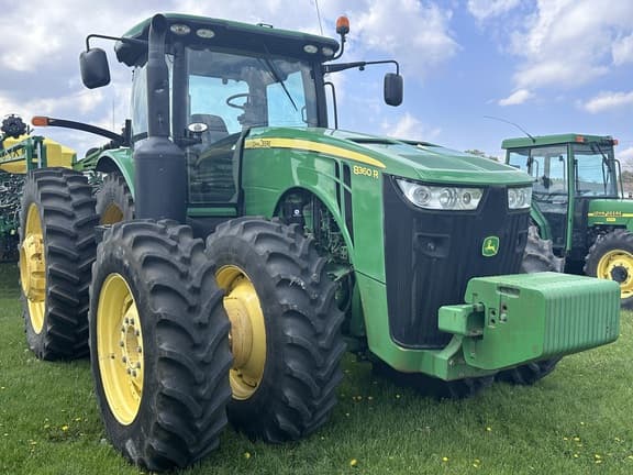 Image of John Deere 8360R Primary image