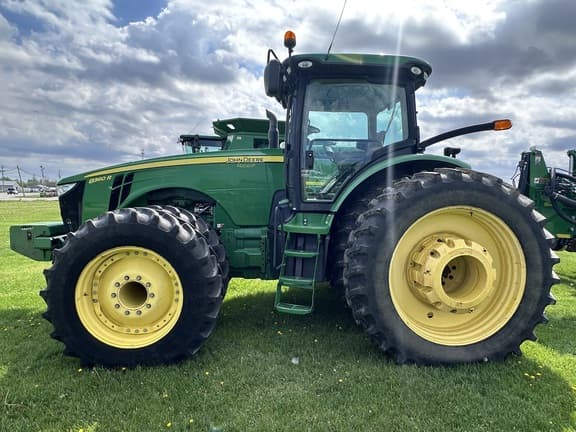 Image of John Deere 8360R equipment image 3