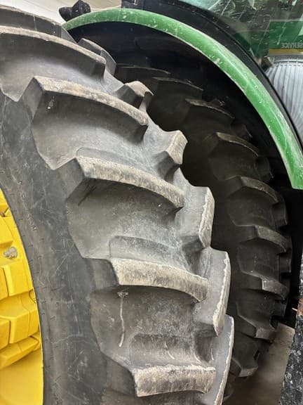 Image of John Deere 8360R equipment image 3