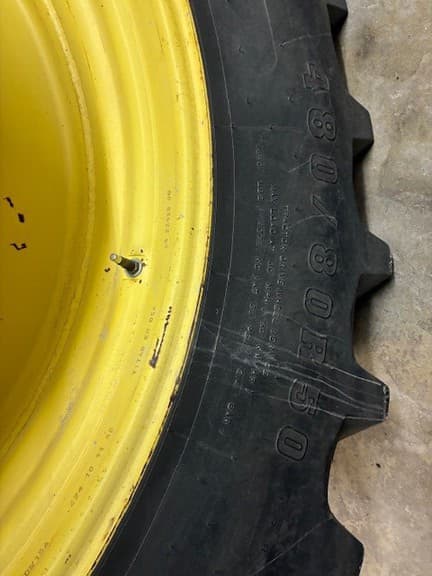 Image of John Deere 8360R equipment image 2