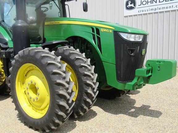 Image of John Deere 8360R equipment image 4