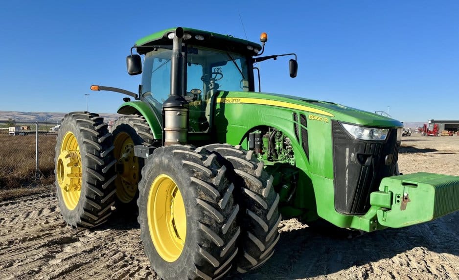 2012 John Deere 8360R Equipment Image0