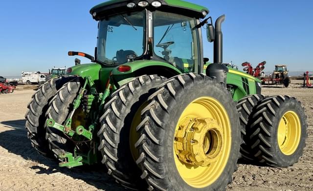 Image of John Deere 8360R equipment image 3