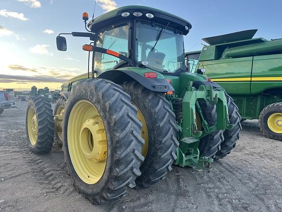 Image of John Deere 8360R equipment image 3