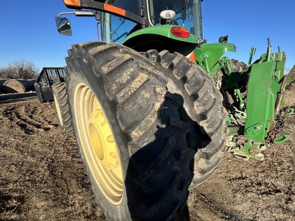 Image of John Deere 8360R equipment image 4