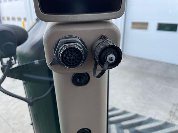 Image of John Deere 8360RT equipment image 3