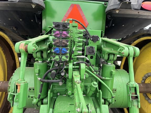 Image of John Deere 8360RT equipment image 4
