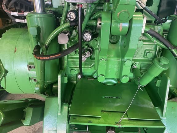 Image of John Deere 8360RT equipment image 3