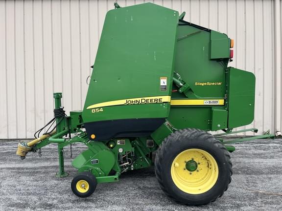 Image of John Deere 854 equipment image 1