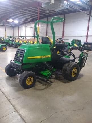 Image of John Deere 8700 equipment image 4