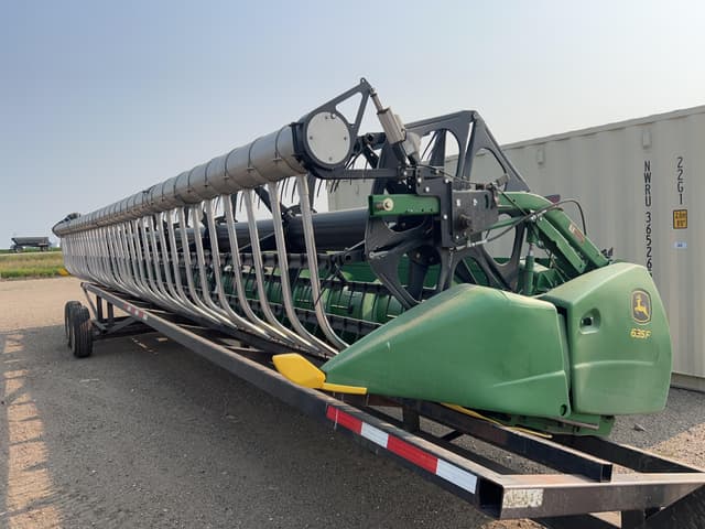 Image of John Deere 635F equipment image 1